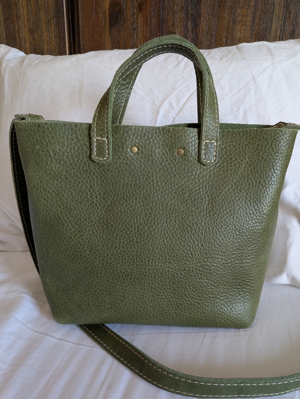 Portland Leather OG Kiwi Mini Crossbody - Picture 2 of 4